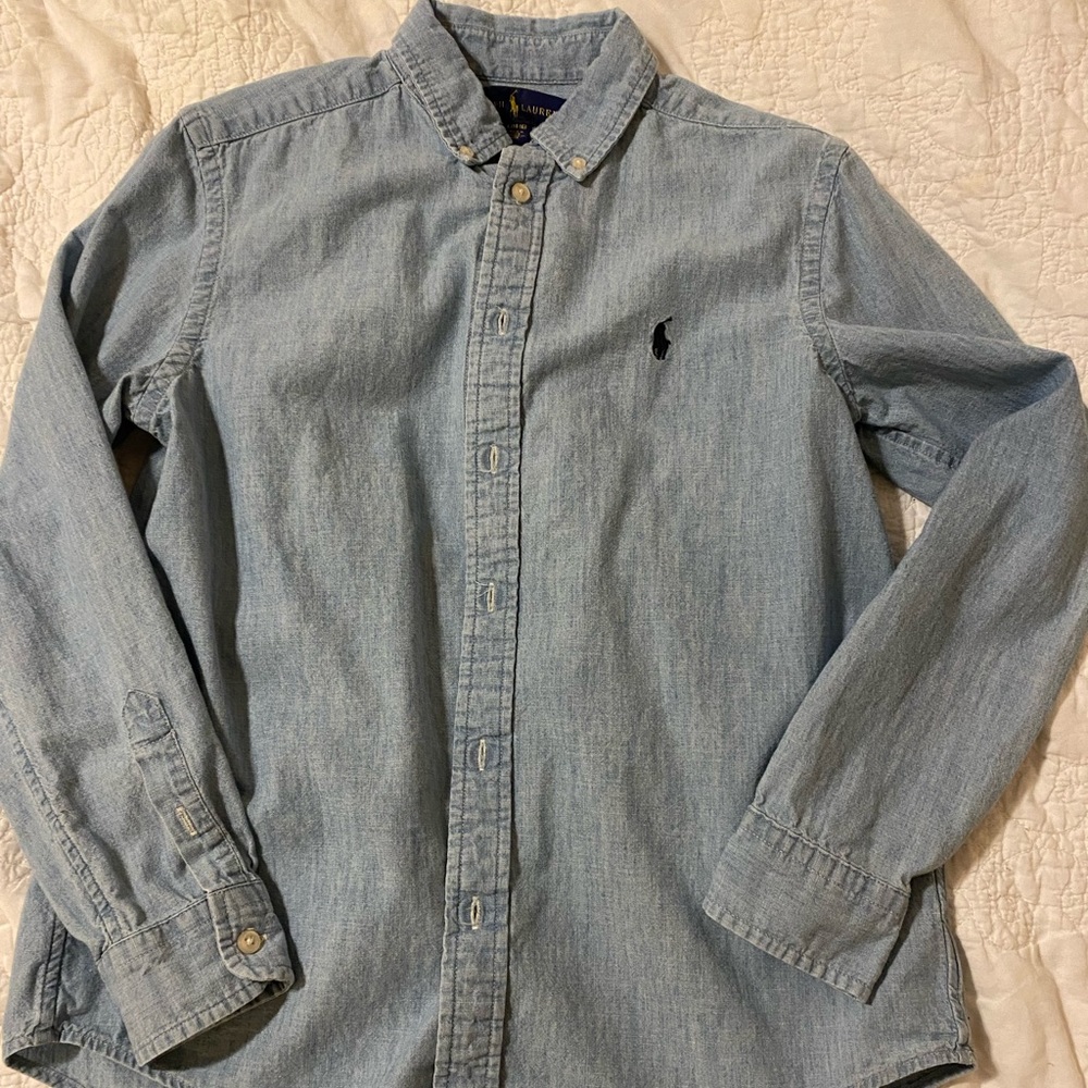 Great condition Ralph Lauren chambray button down